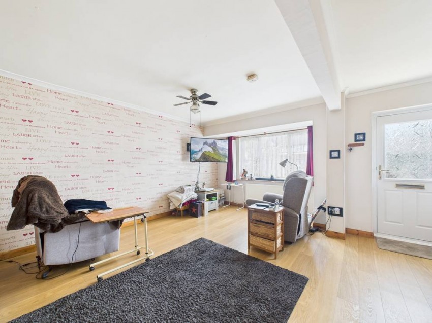 Images for Sunbury-on-Thames, Surrey EAID:2640919782 BID:FEL