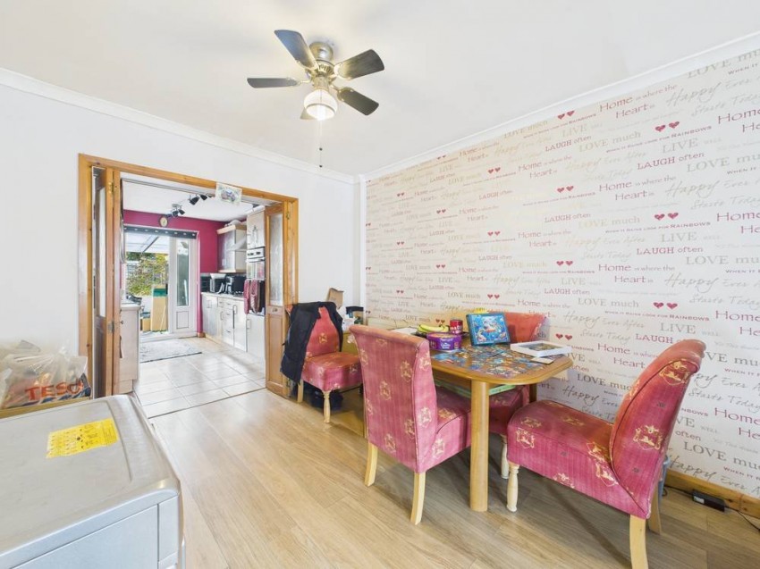 Images for Sunbury-on-Thames, Surrey EAID:2640919782 BID:FEL