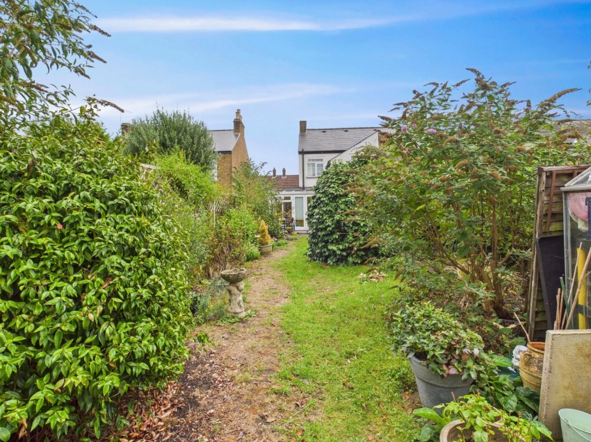 Images for Ashford, Surrey EAID:2640919782 BID:ASH