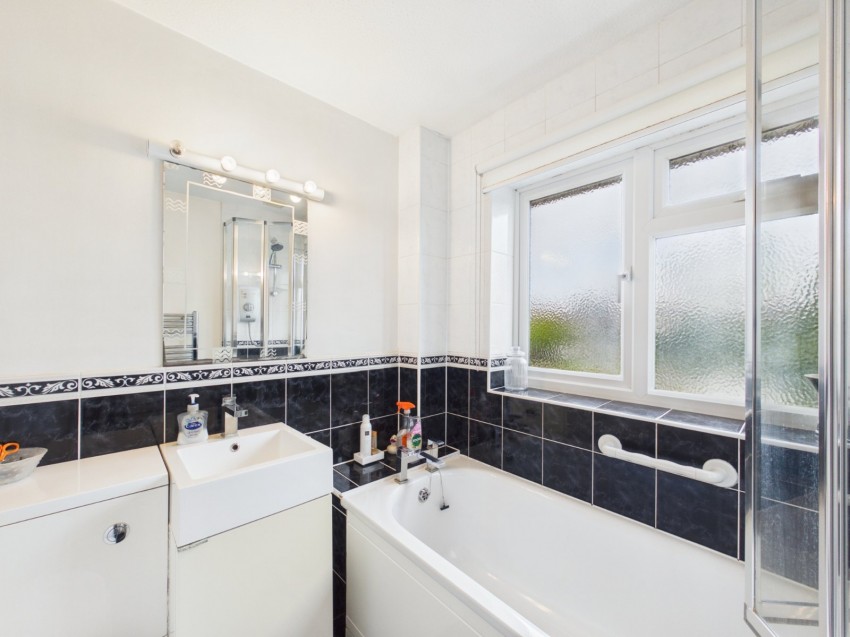 Images for Ashford, Surrey EAID:2640919782 BID:ASH
