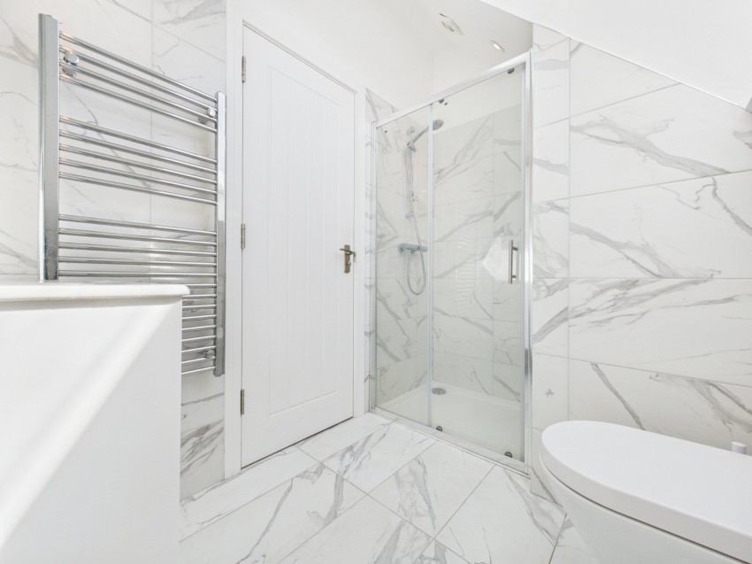 Images for Ashford, Surrey EAID:2640919782 BID:ASH