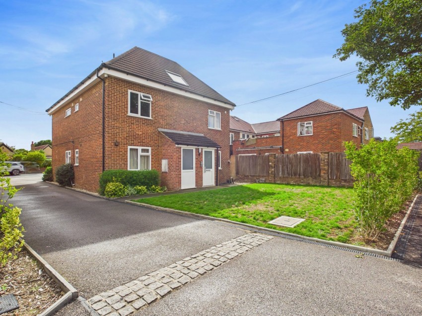 Images for Ashford, Surrey EAID:2640919782 BID:ASH