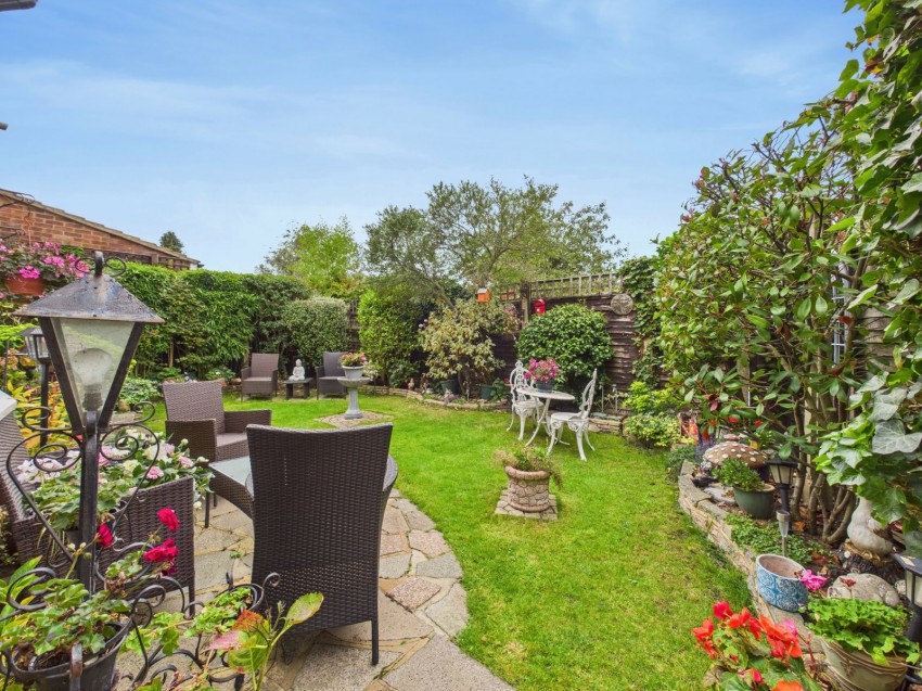 Images for Ashford, Surrey EAID:2640919782 BID:ASH