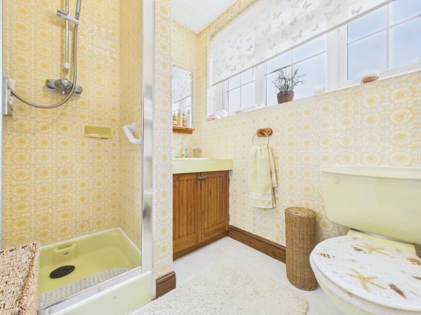 Images for Ashford, Surrey EAID:2640919782 BID:ASH