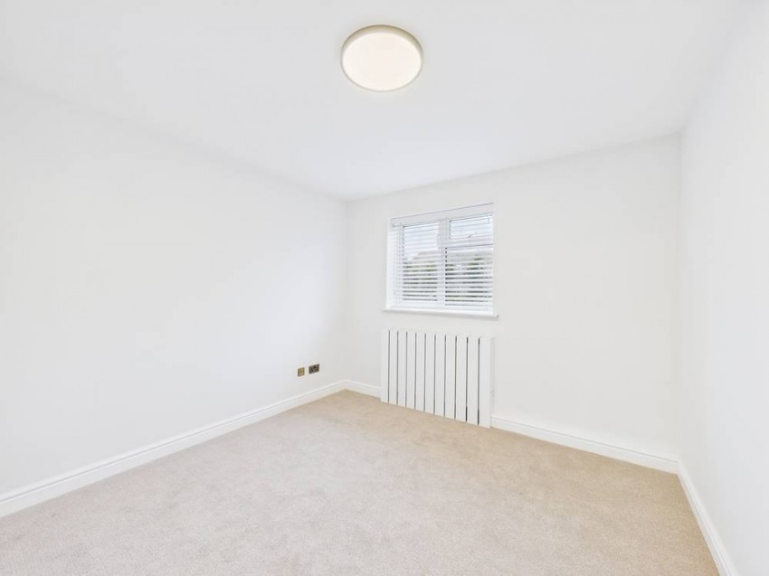 Images for Ashford, Surrey EAID:2640919782 BID:ASH