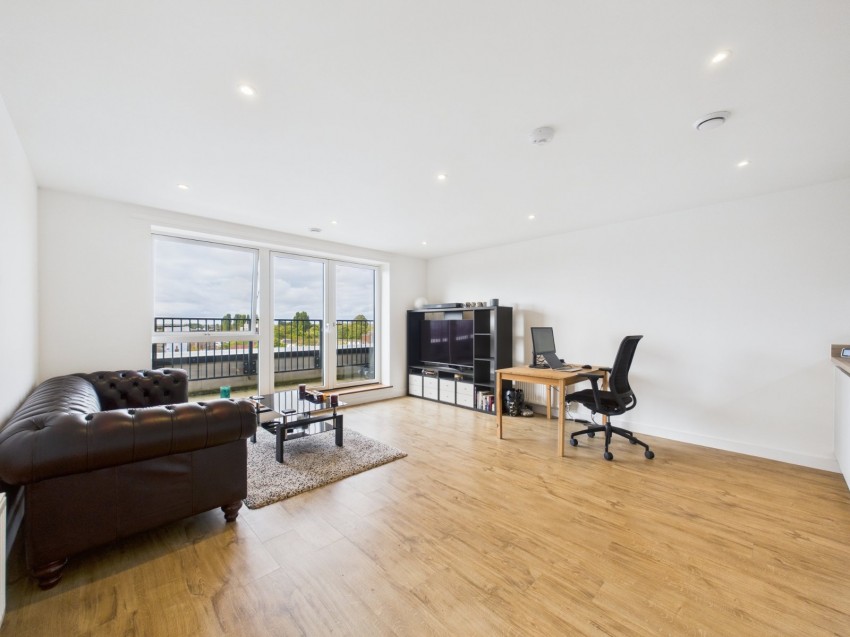 Images for Ashford, Surrey EAID:2640919782 BID:ASH