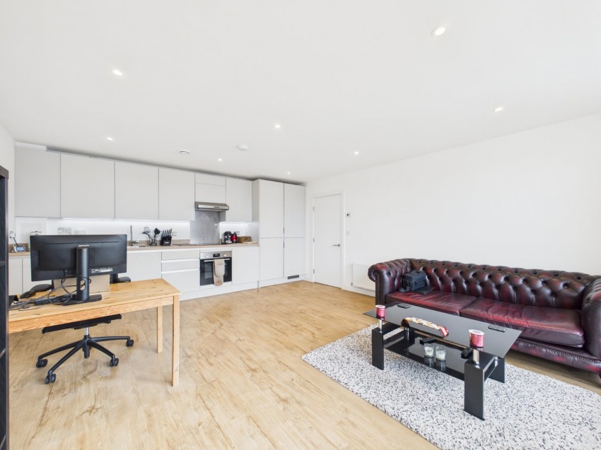 Images for Ashford, Surrey EAID:2640919782 BID:ASH