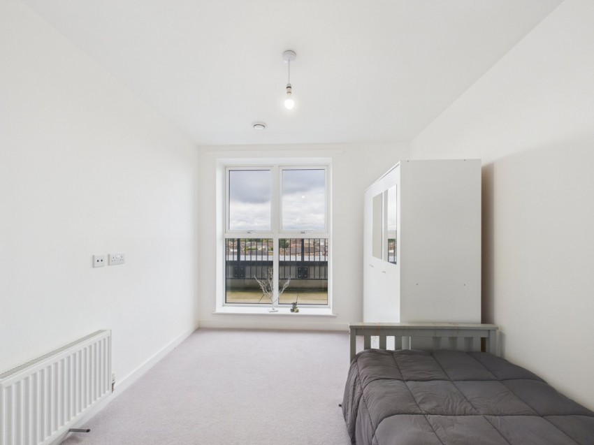 Images for Ashford, Surrey EAID:2640919782 BID:ASH