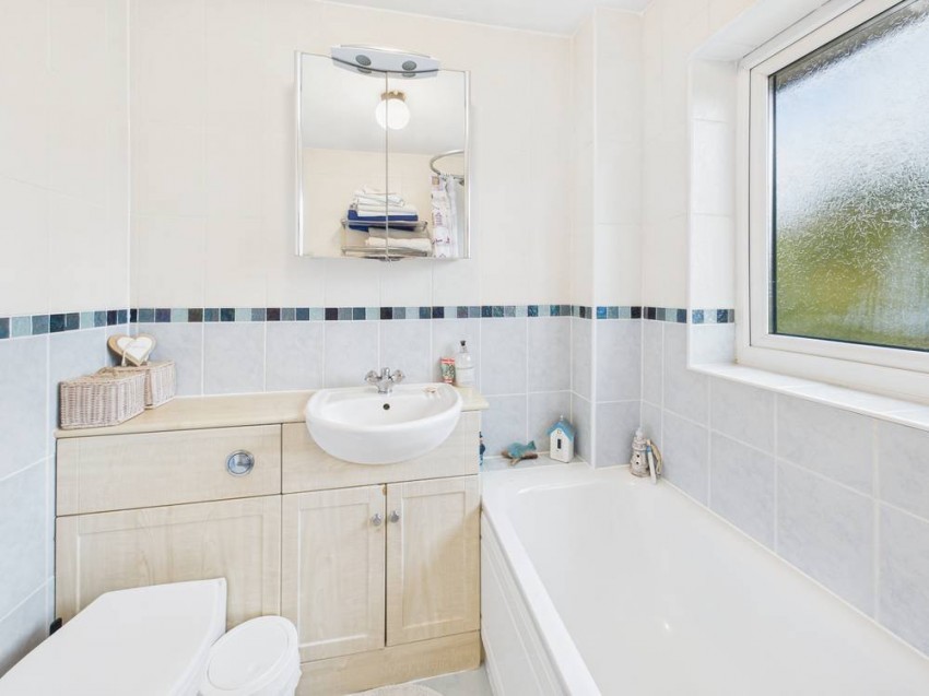 Images for Ashford, Surrey EAID:2640919782 BID:ASH