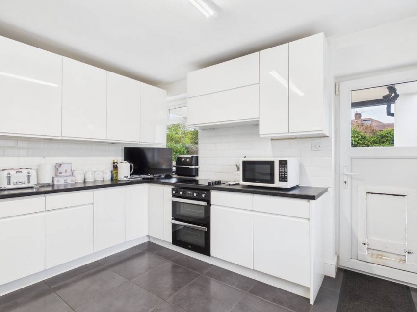 Images for Ashford, Surrey EAID:2640919782 BID:ASH
