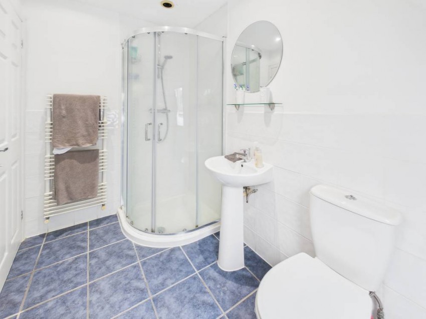 Images for Ashford, Surrey EAID:2640919782 BID:ASH