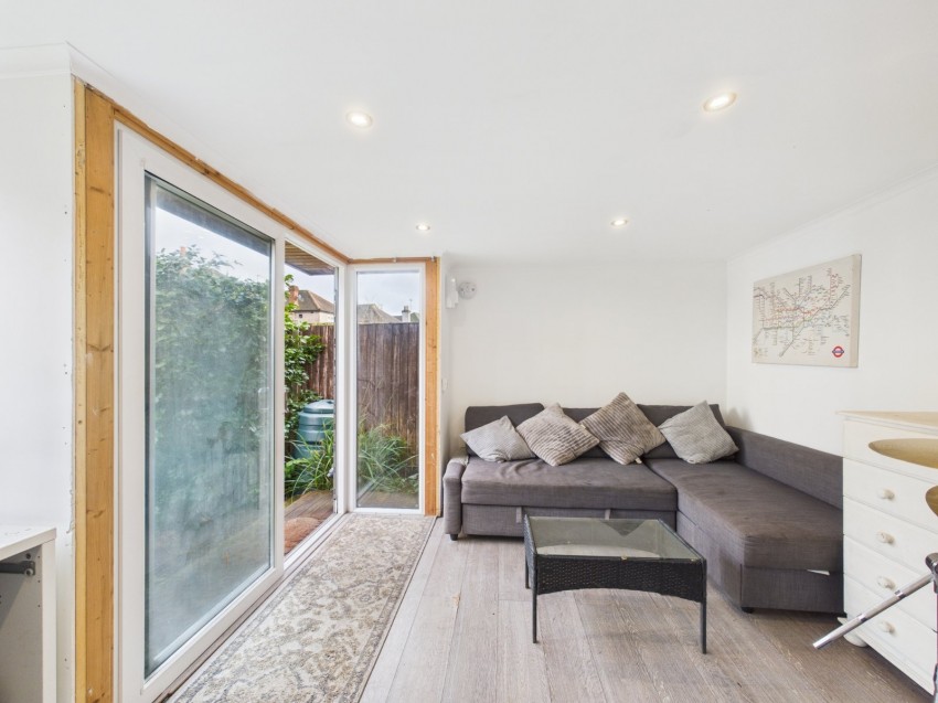 Images for Ashford, Surrey EAID:2640919782 BID:ASH