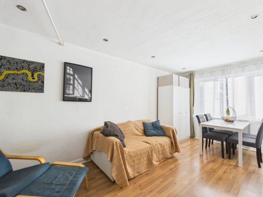 Images for Stanwell, Staines-upon-Thames, Surrey EAID:2640919782 BID:ASH