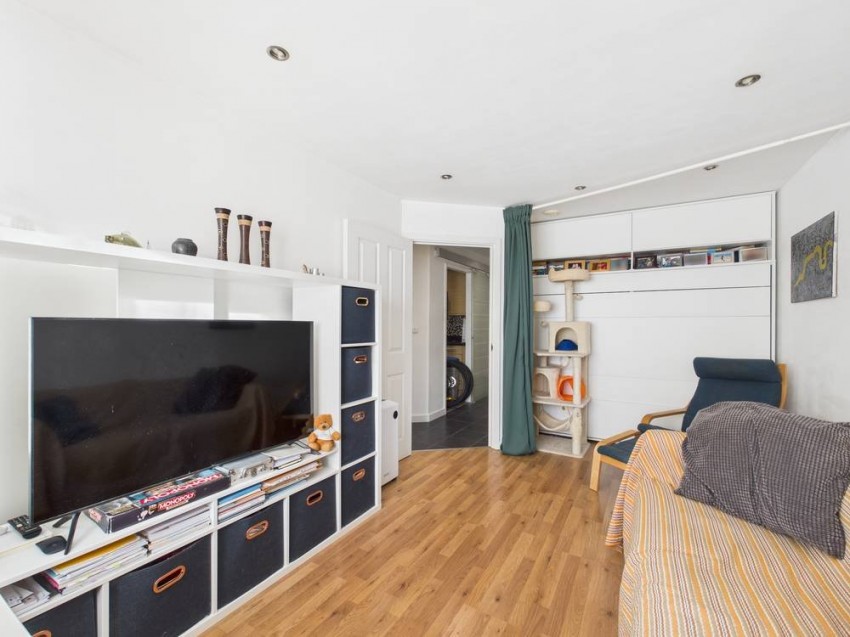 Images for Stanwell, Staines-upon-Thames, Surrey EAID:2640919782 BID:ASH