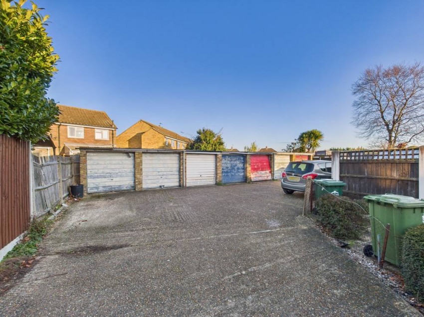 Images for Ashford, Surrey EAID:2640919782 BID:ASH