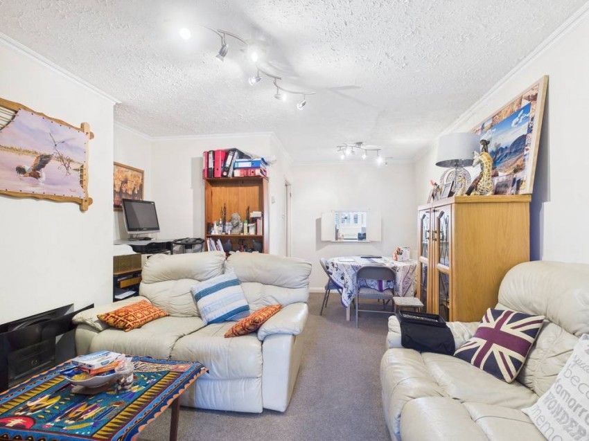 Images for Ashford, Surrey EAID:2640919782 BID:ASH