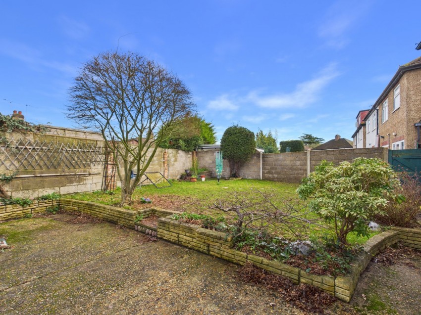 Images for Ashford, Surrey EAID:2640919782 BID:ASH