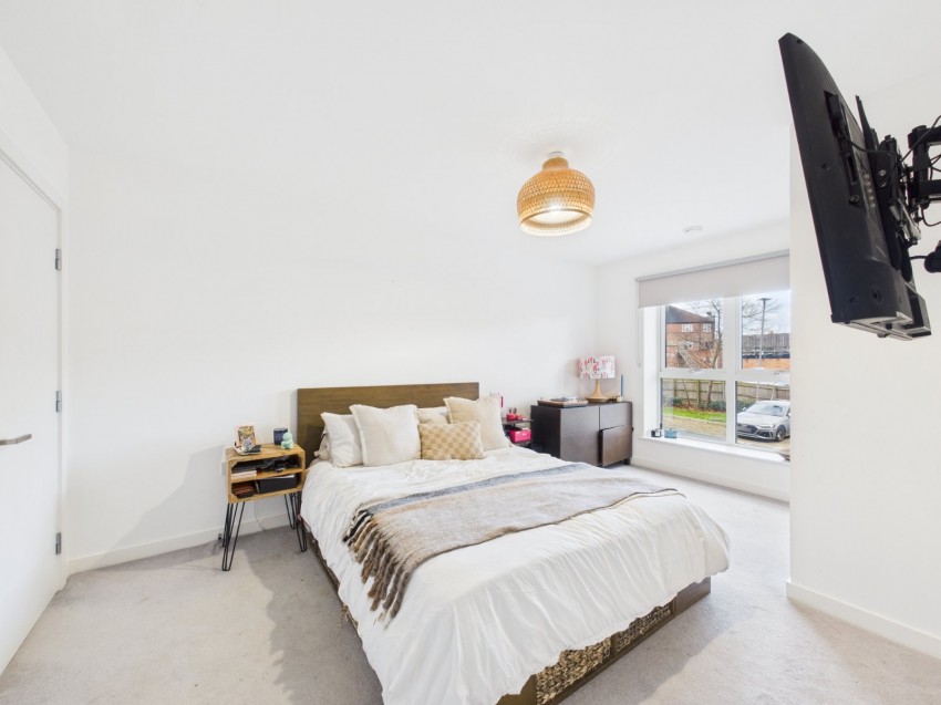 Images for Ashford, Surrey EAID:2640919782 BID:ASH