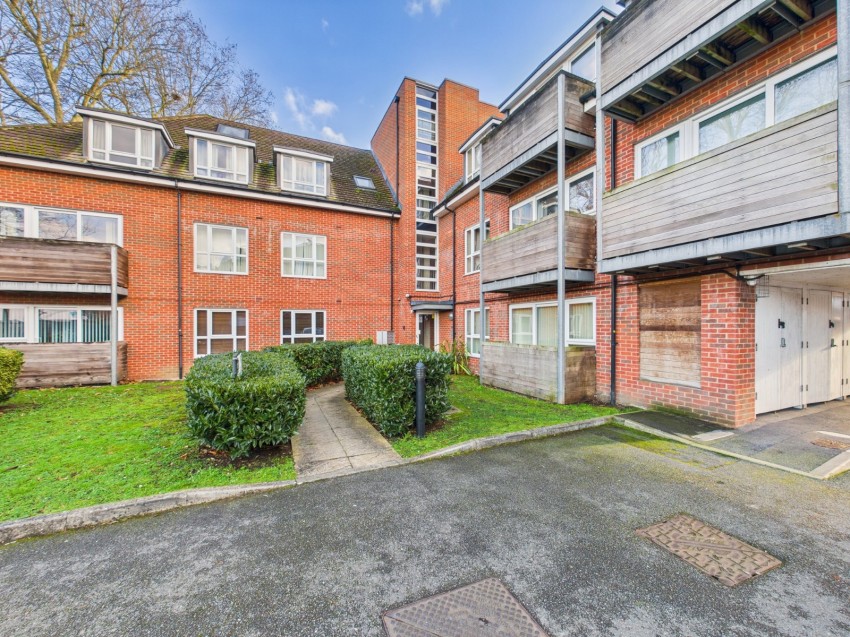 Images for Ashford, Surrey EAID:2640919782 BID:ASH