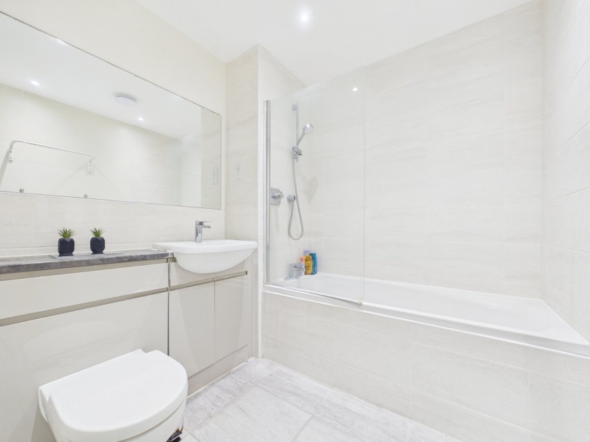 Images for Ashford, Surrey EAID:2640919782 BID:ASH