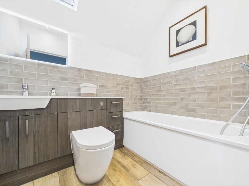 Images for Staines-upon-Thames, Surrey EAID:2640919782 BID:STA