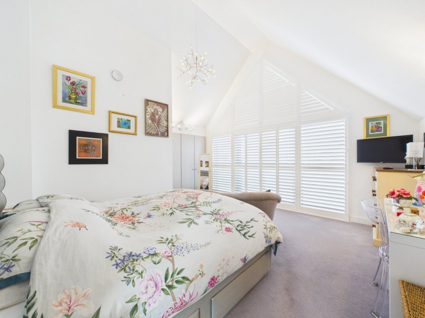 Images for Staines-upon-Thames, Surrey EAID:2640919782 BID:STA