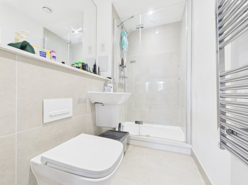 Images for Ashford, Surrey EAID:2640919782 BID:ASH