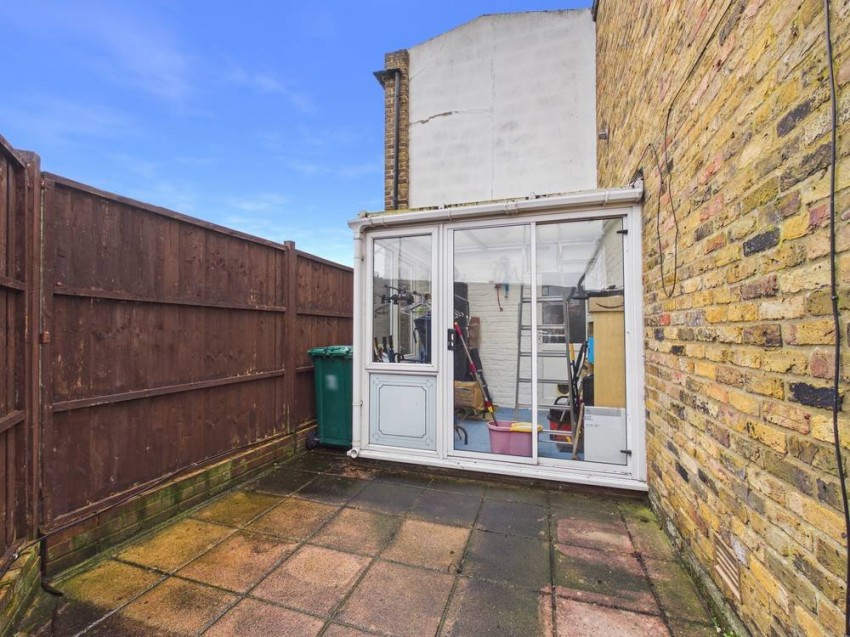 Images for Ashford, Surrey EAID:2640919782 BID:ASH