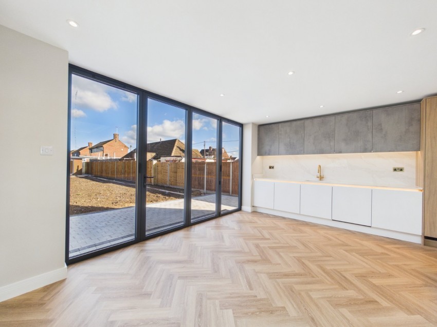 Images for Ashford, Surrey EAID:2640919782 BID:ASH