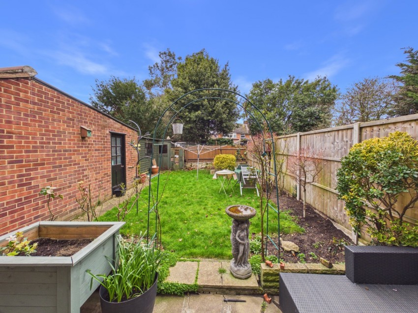 Images for Sunbury-on-Thames, Surrey EAID:2640919782 BID:ASH