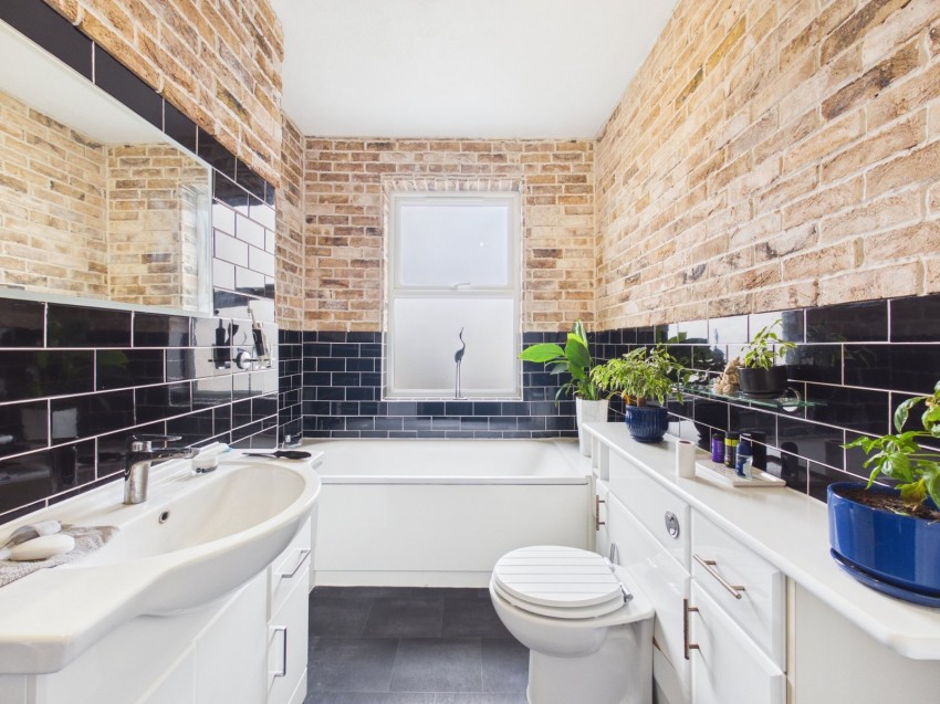 Images for Ashford, Surrey EAID:2640919782 BID:ASH