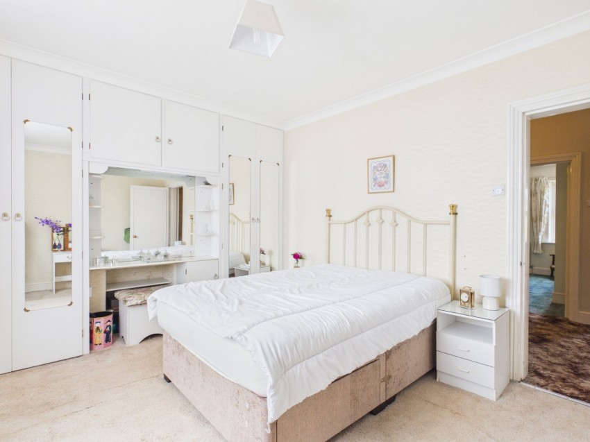 Images for Ashford, Surrey EAID:2640919782 BID:ASH