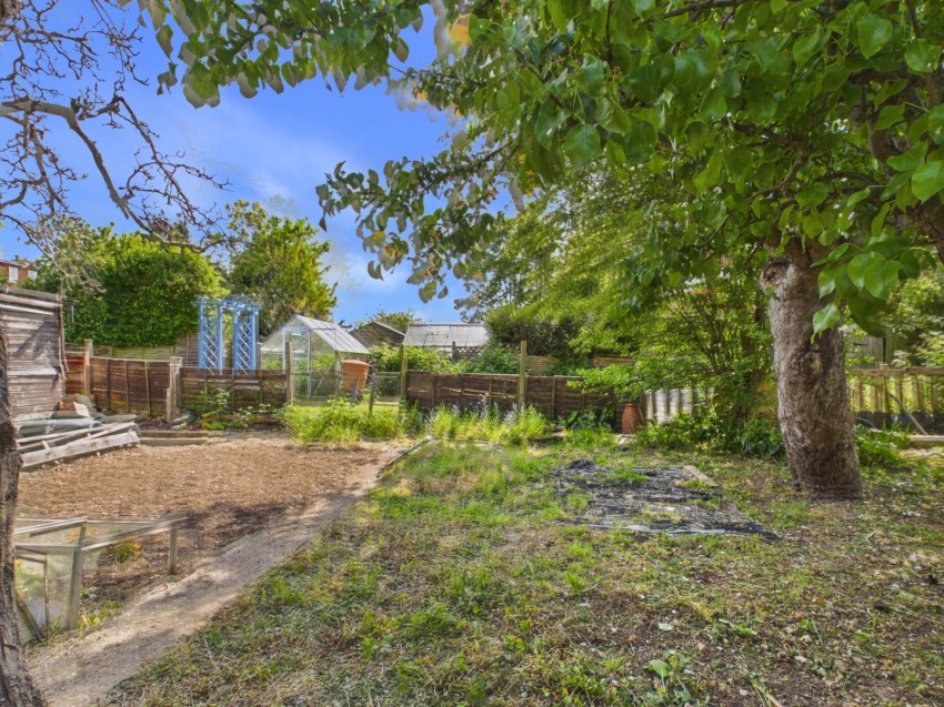 Images for Ashford, Surrey EAID:2640919782 BID:ASH