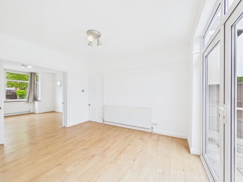 Images for Ashford, Surrey EAID:2640919782 BID:ASH