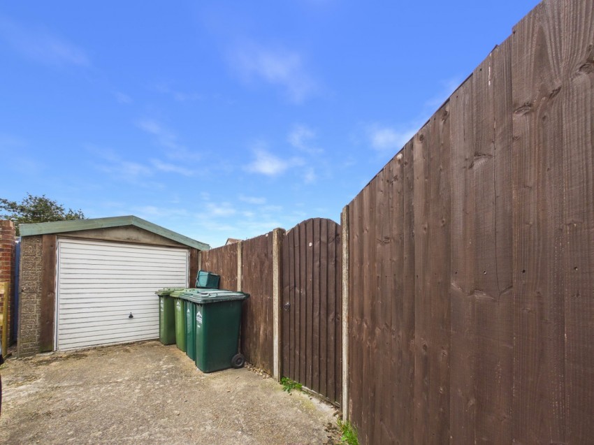 Images for Ashford, Surrey EAID:2640919782 BID:ASH