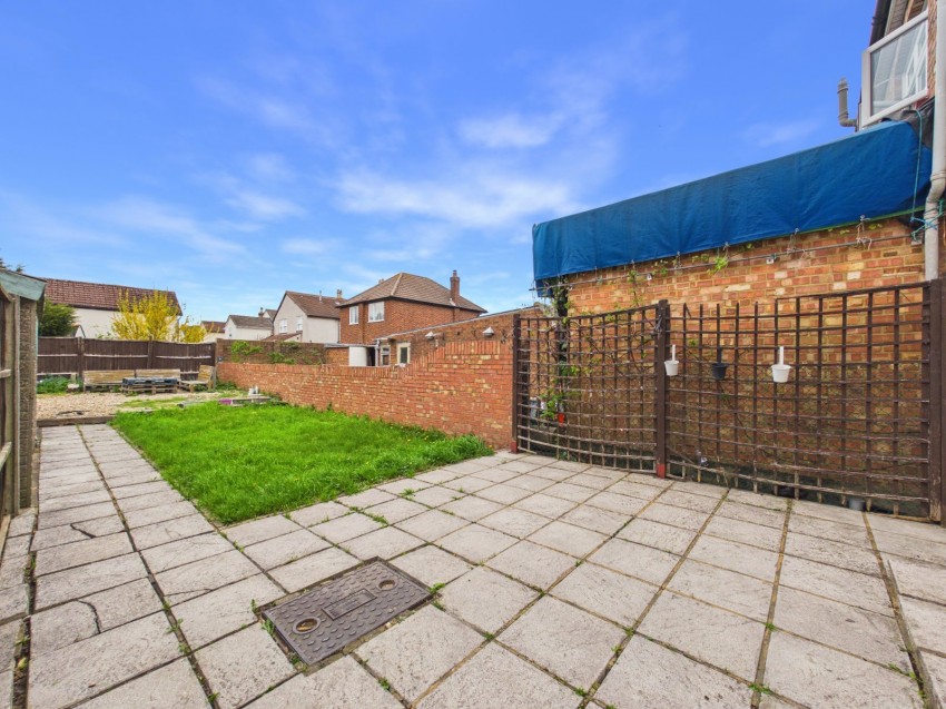 Images for Ashford, Surrey EAID:2640919782 BID:ASH