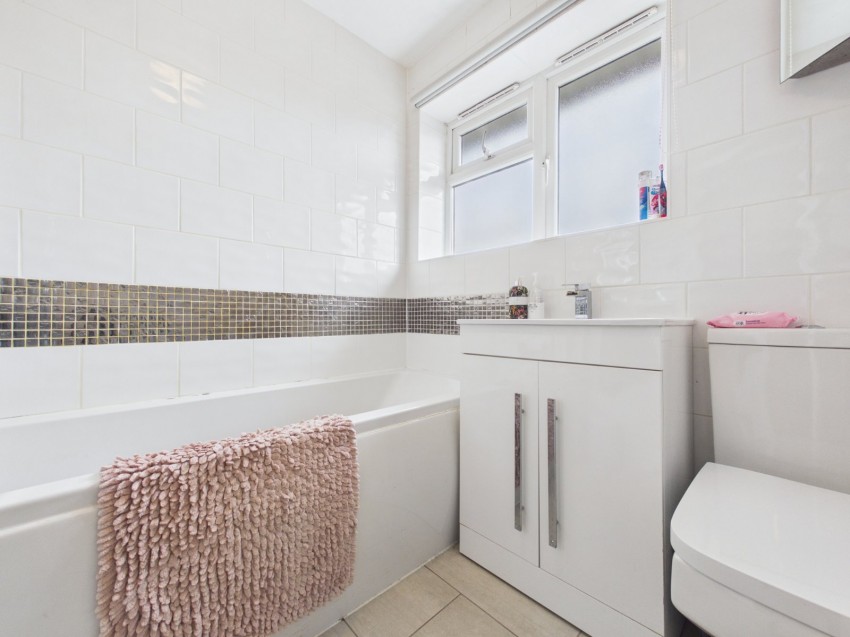 Images for Ashford, Surrey EAID:2640919782 BID:ASH