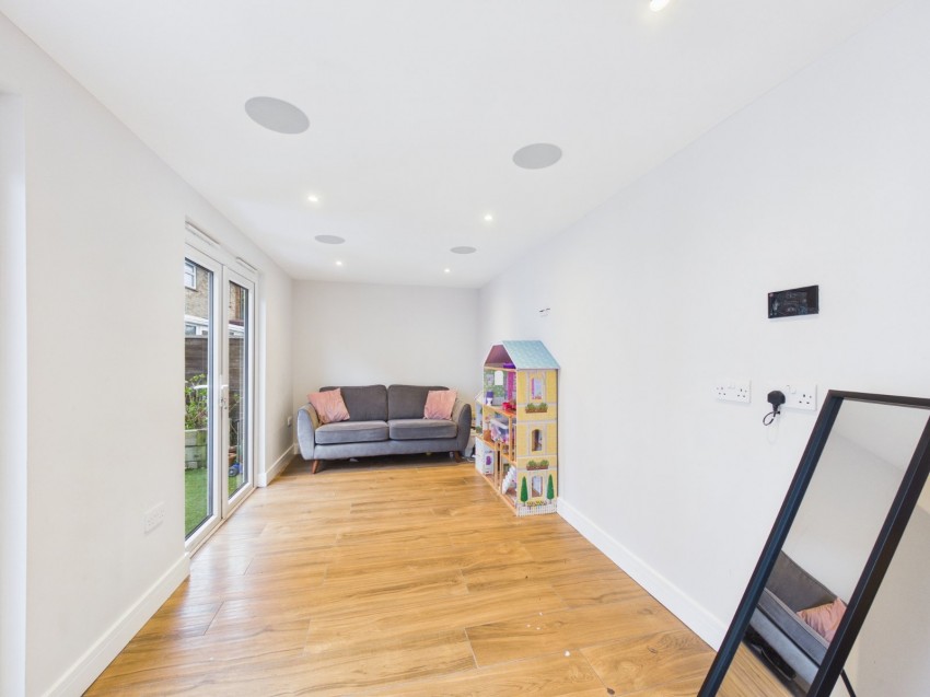 Images for Ashford, Surrey EAID:2640919782 BID:ASH