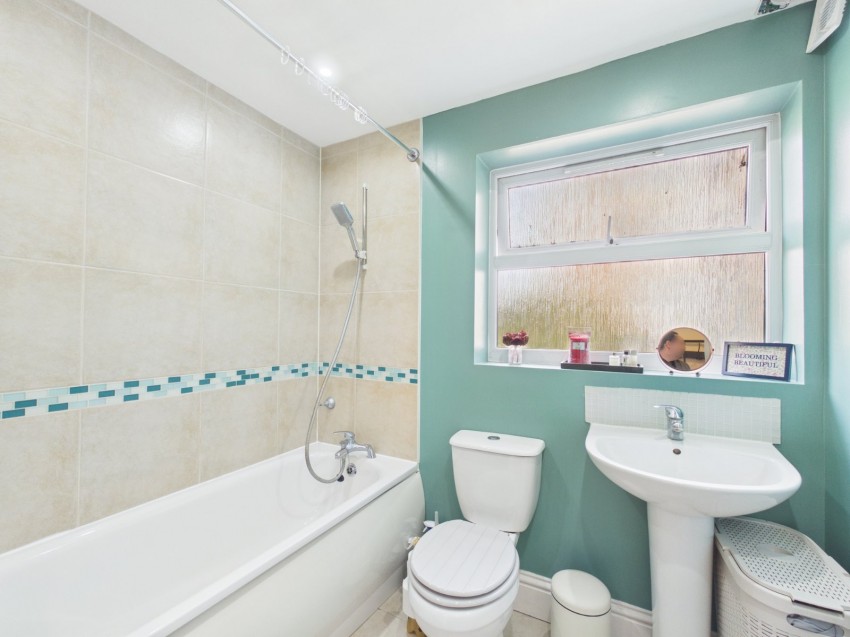 Images for Ashford, Surrey EAID:2640919782 BID:ASH