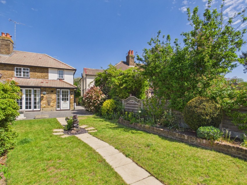 Images for Ashford, Surrey EAID:2640919782 BID:ASH