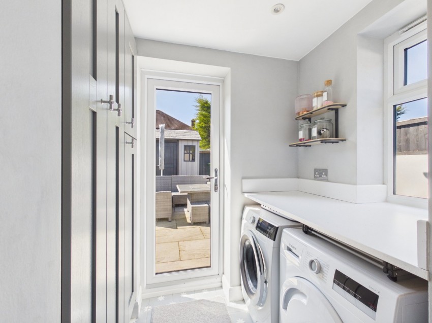 Images for Ashford, Surrey EAID:2640919782 BID:ASH