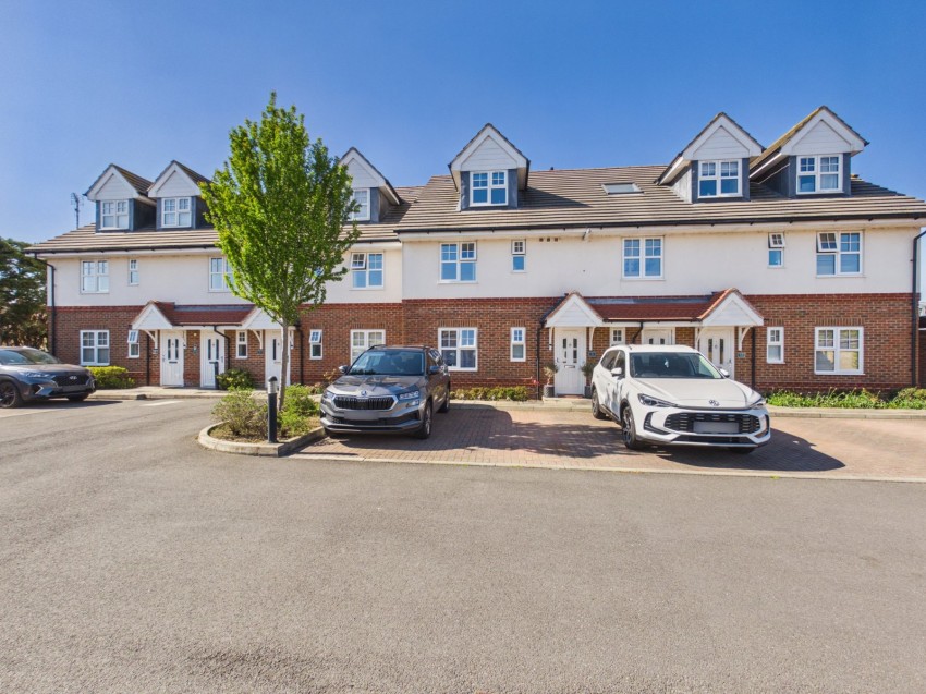 Images for Ashford, Surrey EAID:2640919782 BID:ASH
