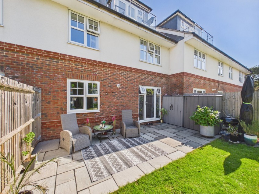 Images for Ashford, Surrey EAID:2640919782 BID:ASH