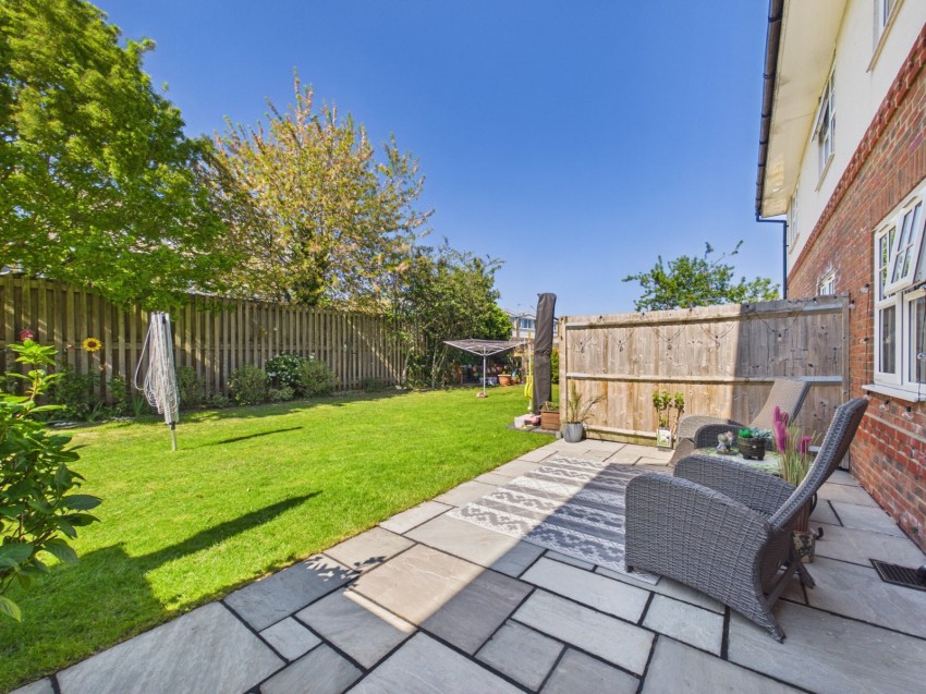 Images for Ashford, Surrey EAID:2640919782 BID:ASH
