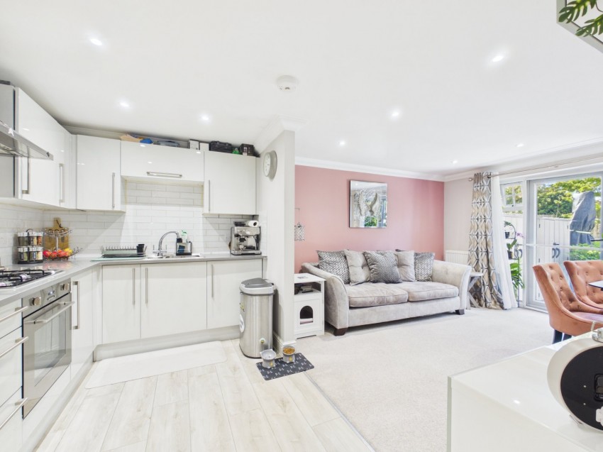 Images for Ashford, Surrey EAID:2640919782 BID:ASH