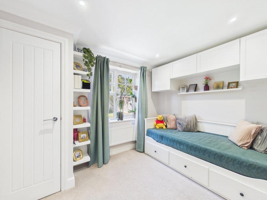 Images for Ashford, Surrey EAID:2640919782 BID:ASH