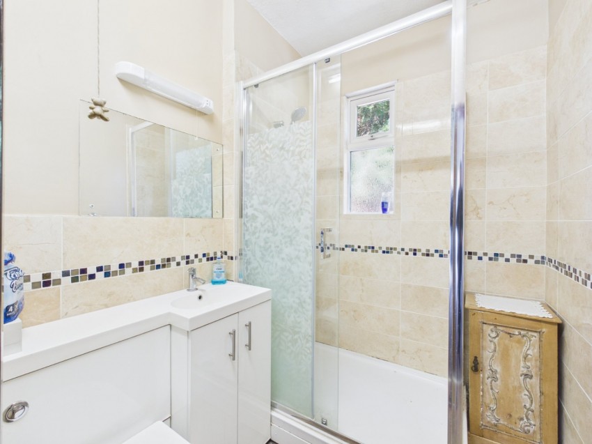 Images for Ashford, Surrey EAID:2640919782 BID:ASH