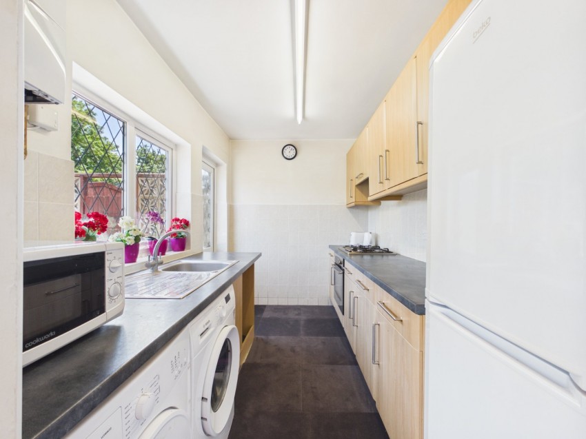 Images for Ashford, Surrey EAID:2640919782 BID:ASH