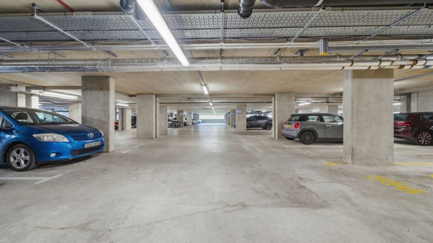 Images for Ashford, Surrey EAID:2640919782 BID:ASH