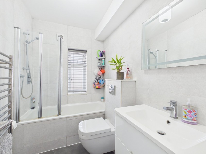 Images for Ashford, Surrey EAID:2640919782 BID:ASH
